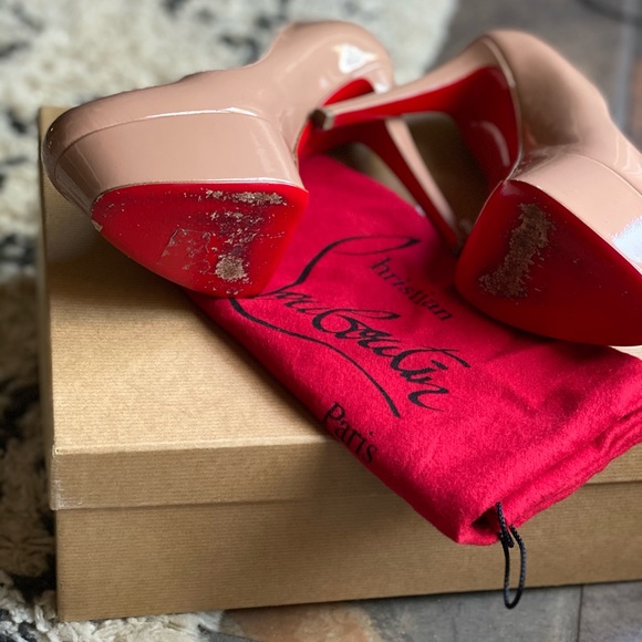 CHRISTIAN LOUBOUTIN Nude Patent Leather Bianca Pumps 7.5 8 Platform Heels - Picture 4 of 8